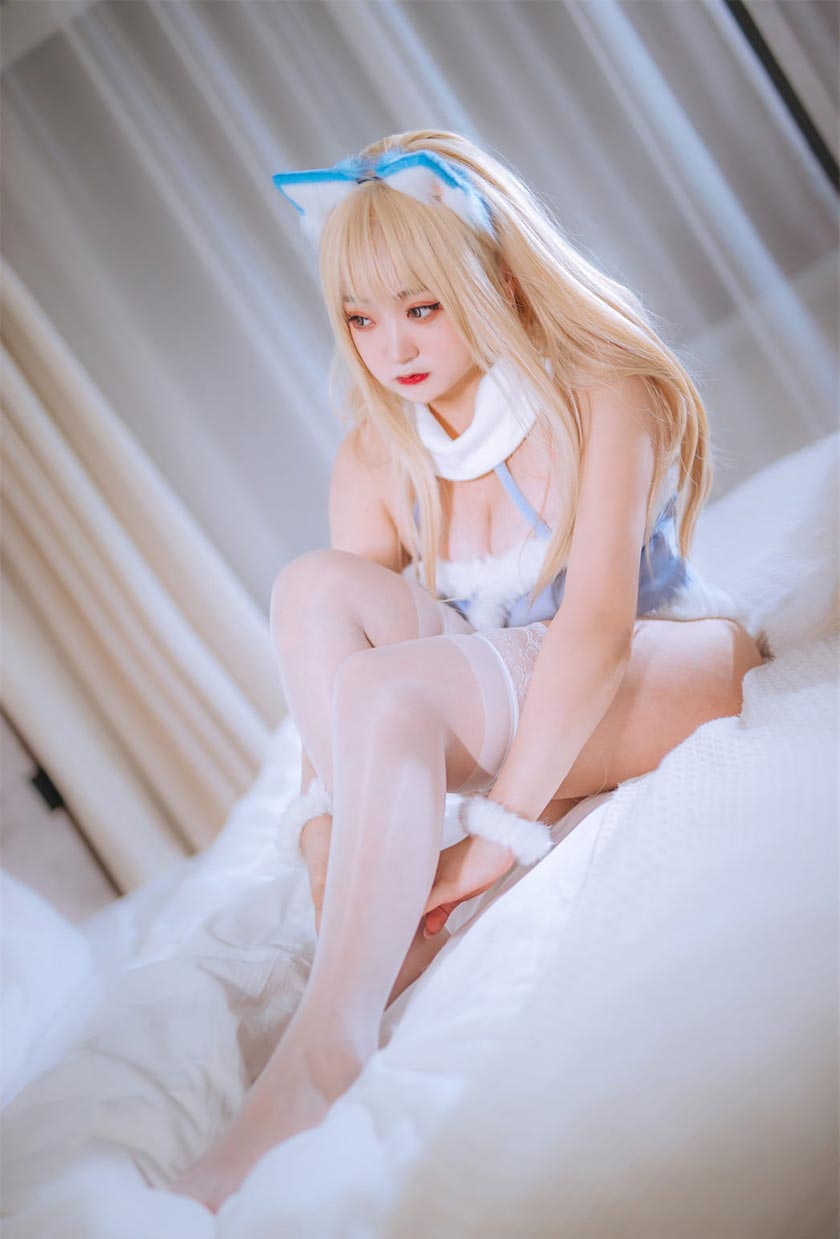 恩田直幸 蓝色连体猫猫 恩田直幸 蓝色连体猫猫