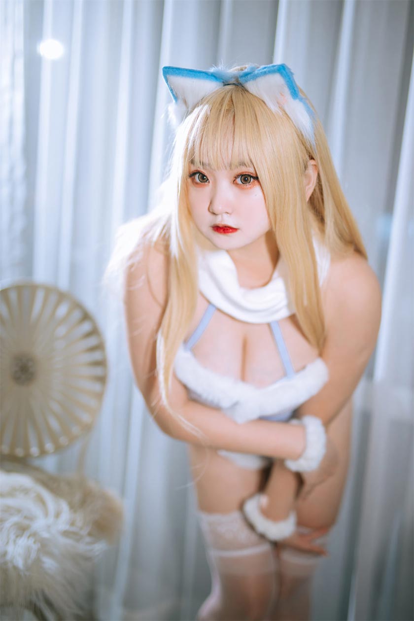 恩田直幸 蓝色连体猫猫 恩田直幸 蓝色连体猫猫