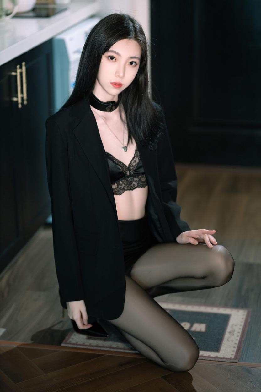 许岚LAN 黑丝西装