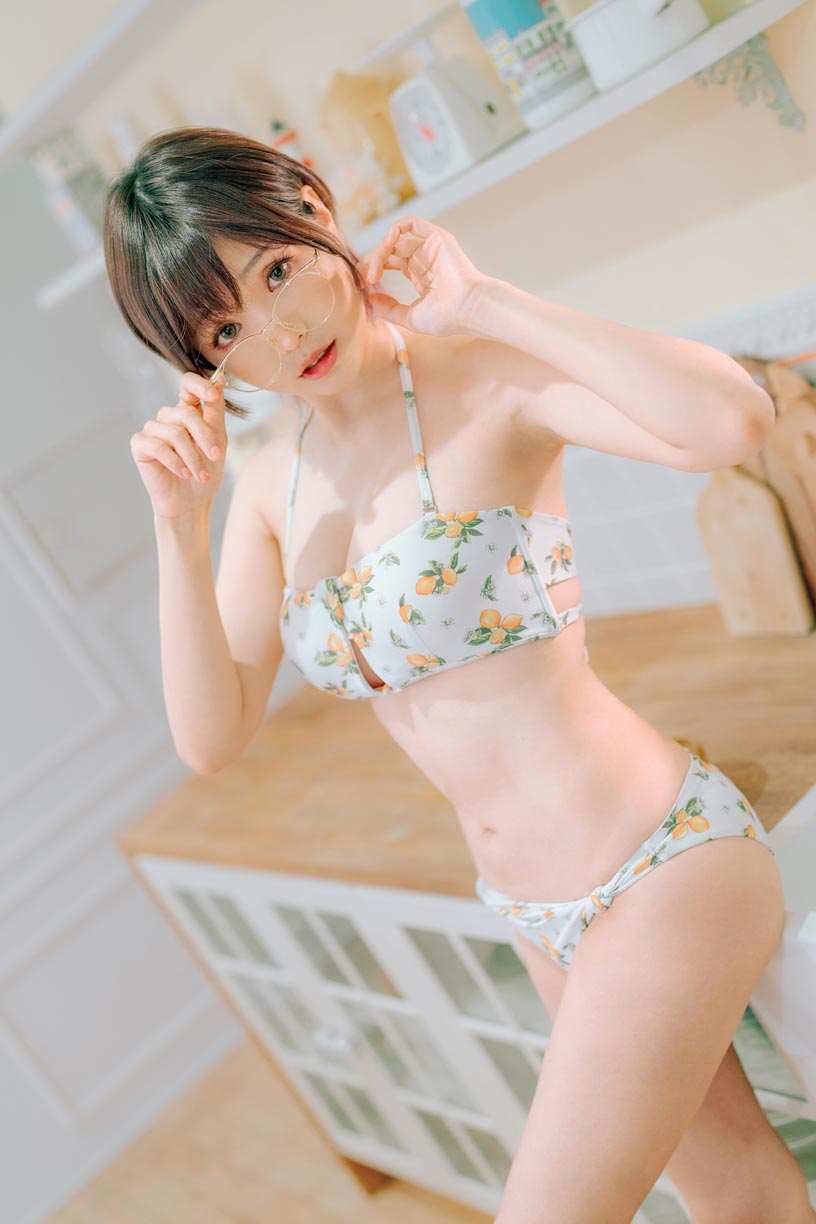 ElyEE子-檸檬泳裝 Lemon Swimsuit