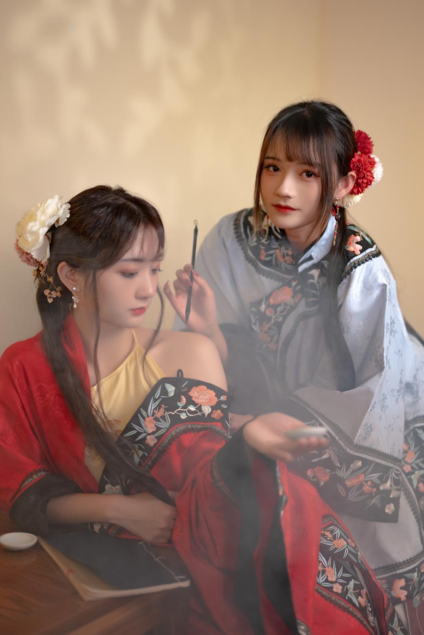 兔子Zzz不吃胡萝卜 深闺