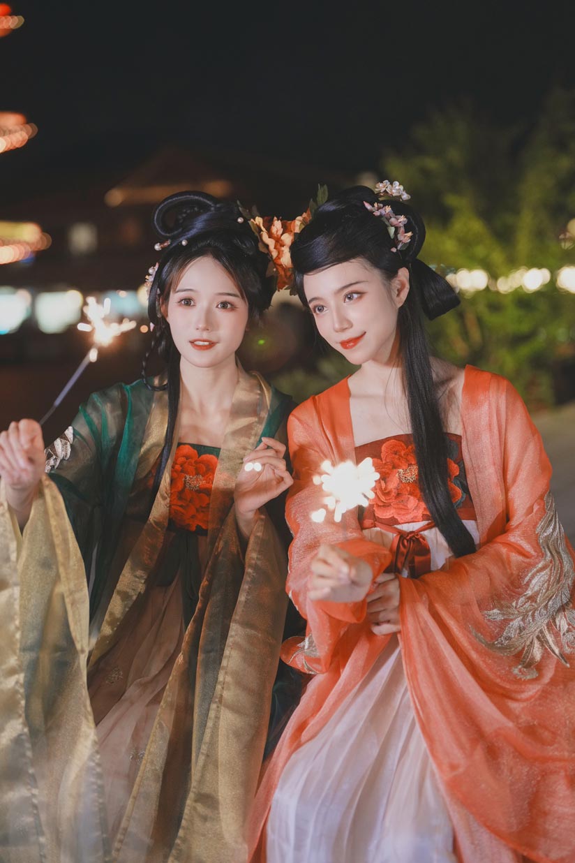 兔子Zzz不吃胡萝卜&#038;贰加六-夜游灯会