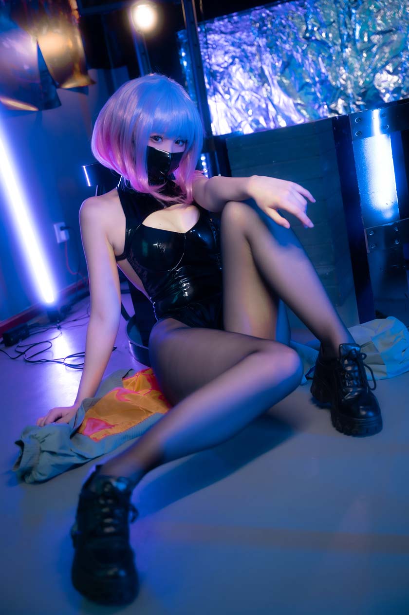 Quan冉有点饿-LUNA高叉兔女郎