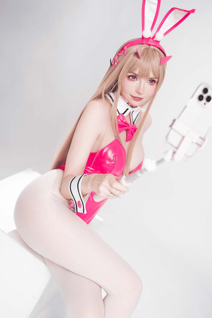 爱尔兰COSER Peach milky -Viper Bunny Suit (NIKKE)