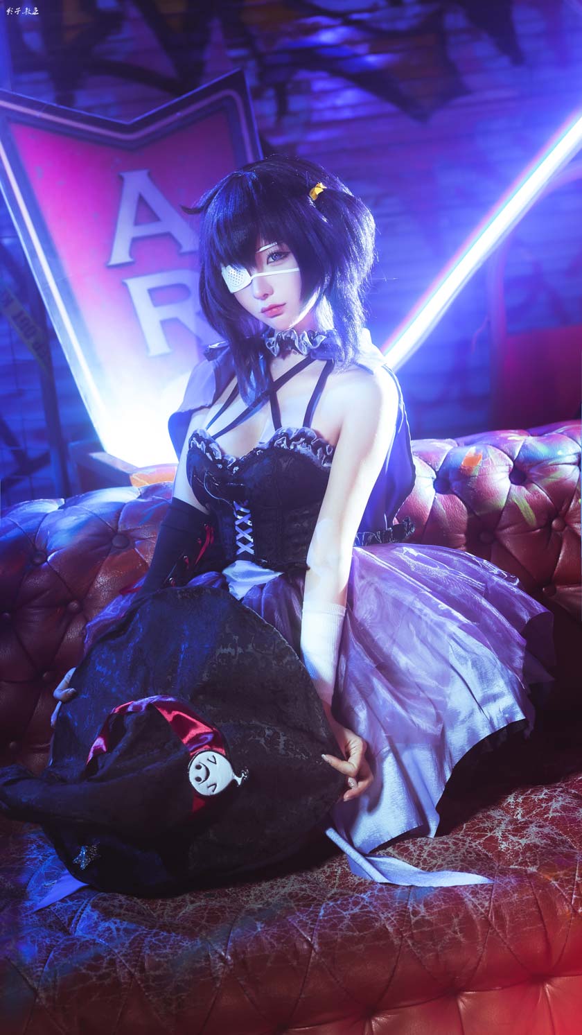 蠢沫沫-六花万圣