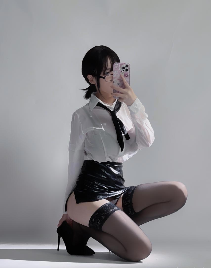 幼愛youmeko 眼镜娘自摄