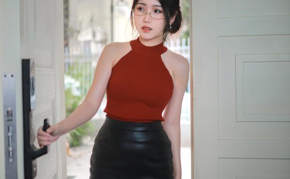 不呆猫-姐姐在家独自买醉