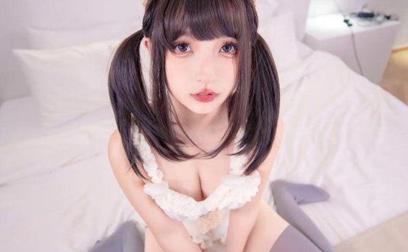 神楽坂真冬 草莓胖次