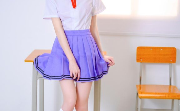 Tomoyo酱-鸢一折纸 校服