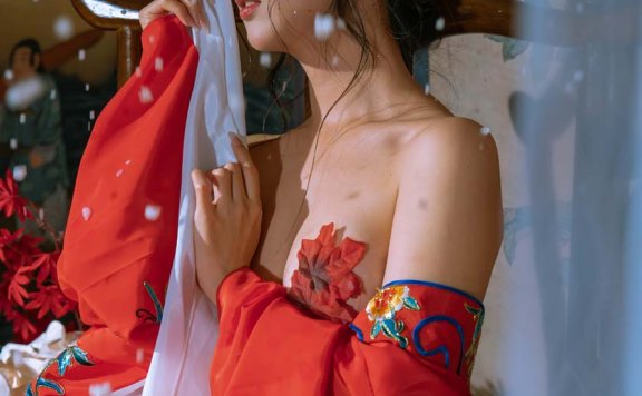 云溪溪-奶桃 优伶